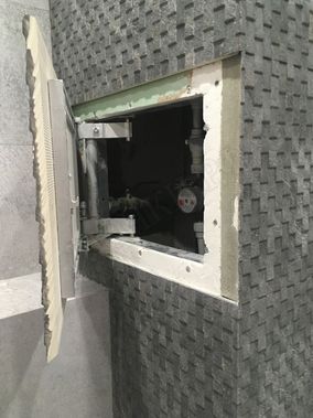 Люк под плитку Нажимной Секрет-Лайт 300*200 Люк под плитку Нажимной Секрет-Лайт 300*200